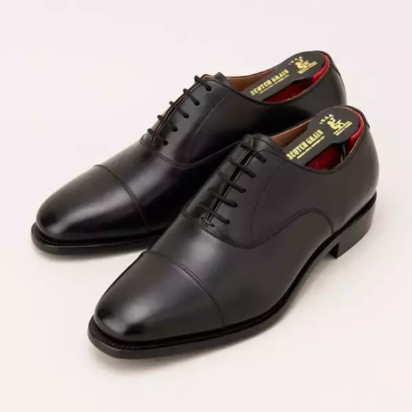 「最新スニーカーなのに「立ち仕事で疲れる」ワケ。“ふわふわクッション”を選んではいけない理由」の画像