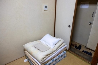 大阪にある「最低評価のビジネスホテル」に女性会社員が泊まった結果…「一睡もできなかった」理由が怖すぎる