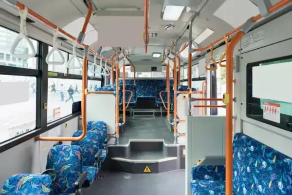 乗客の体調不良でバスが停車。「遅れるのに運賃はそのまま？」と怒鳴る中年女性2人を降車させた運転手の言葉――仰天ニュース特報