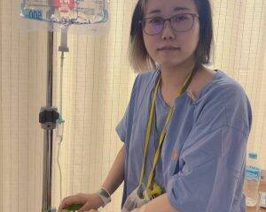 義父からの虐待、実父の愛人からの暴言…「もう家族はいらない」そう思った直後に卵巣がん宣告。“メイド歴18年”女性の壮絶な半生