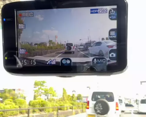 あおり運転してきた白いワゴンはまさかの“社用車”。ドライブレコーダーの映像を相手企業に送った結果――年末年始ベスト