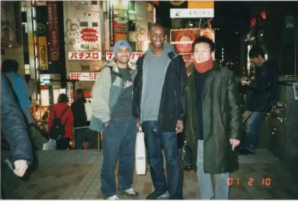 「SNSで話題の“日本の蒸しパン好きのイギリス人”を直撃。「僕の人生を救った」蒸しパンの大きな意味とは？」の画像