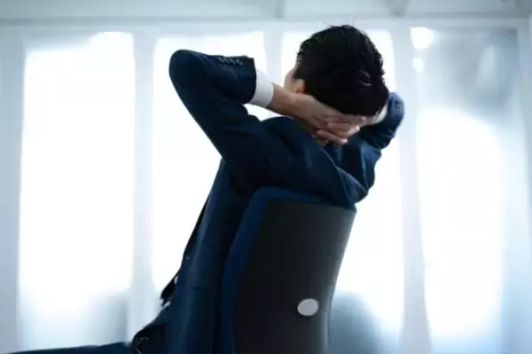 日本のGDP、世界6位転落へ…“生産性の低い国”になったワケ。「ダラダラ働いた方が得」になってしまう歪な労働環境とは