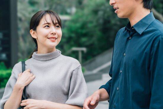 女性は無意識に見ている…「なぜかモテる男性」に共通する“5つの特徴”