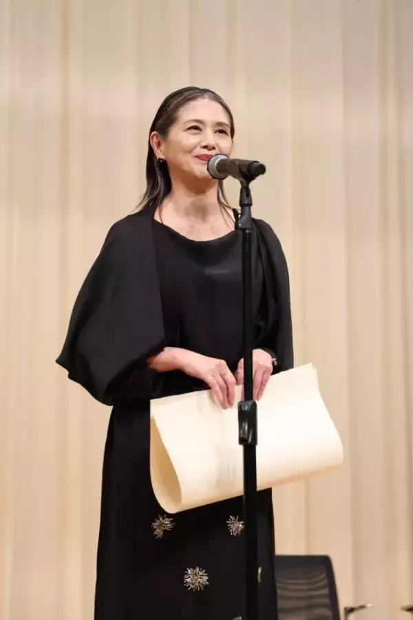 小泉今日子のコンサートで流れた「憲法9条」が波紋…「キョンキョンが観たかった」という意見に隠された“姑息な本音”