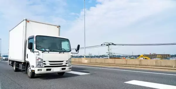 “あおり運転”してきたトラックの運転手が警察に捕まるまで。「あの時思い切ってよかった」ドライバーの対応とは