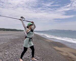 「釣れる魚は増えたけど、友達は減った」現役OL釣りYouTuberが“会社を辞めない”理由