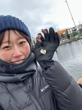 「釣れる魚は増えたけど、友達は減った」現役OL釣りYouTuberが“会社を辞めない”理由
