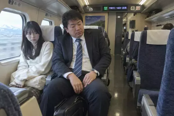 新幹線の車内、逃げ場がない座席で女子大生が感じた恐怖「知らない男性と距離が近づいて…」／駅や電車内でお酒が絡むトラブルは何件起きているのか調べてみた
