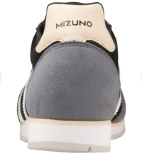 ナイキのエアフォース1が「歩きづらい理由」とは？予約の取れないシューフィッターが教える“痛くならない靴”の選びかた