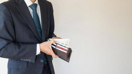 お金持ちでもカッコ悪く見える男性の特徴。銀座ホステスが見た「バーキン買える」でフラれ続ける“残念なお客様”