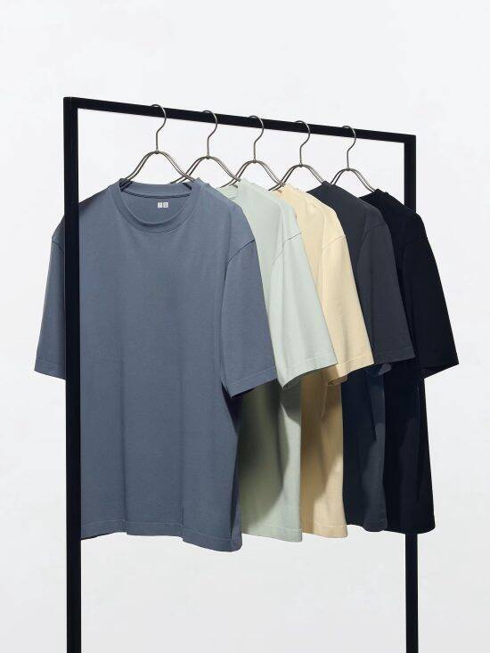 コスパ最強の無地Tシャツ「990円には見えない高級感」「高級ブランドと見間違えるようなクオリティ」プロが買っている5アイテム