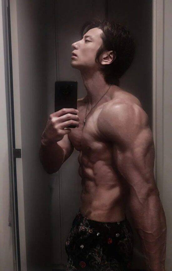 「最大で11㎏まで食べられる」“日本一”の男が語る、大食い業界の過酷すぎる舞台裏「月の食費は50万円」
