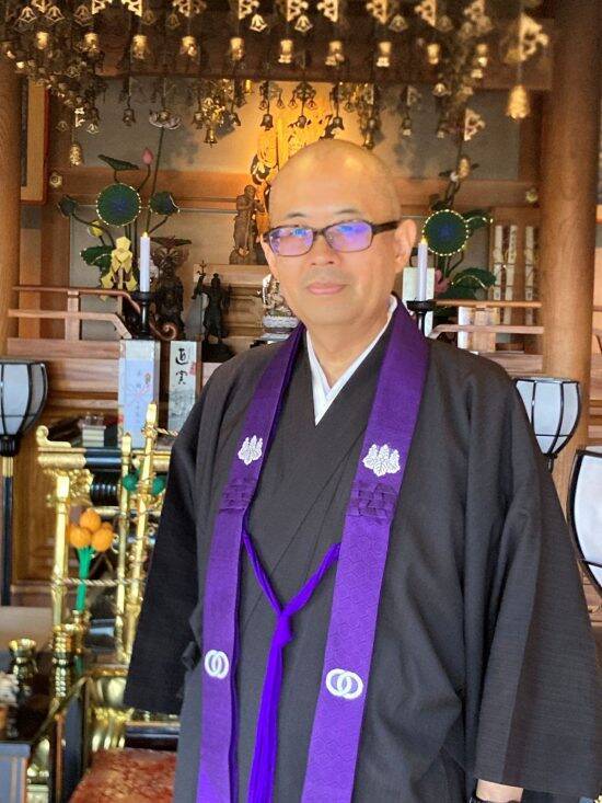 墓じまいを切り出したら「離檀料1000万円」、別の寺では「祟られる」と150万円要求、遺骨を“人質”に…急増する泥沼トラブル