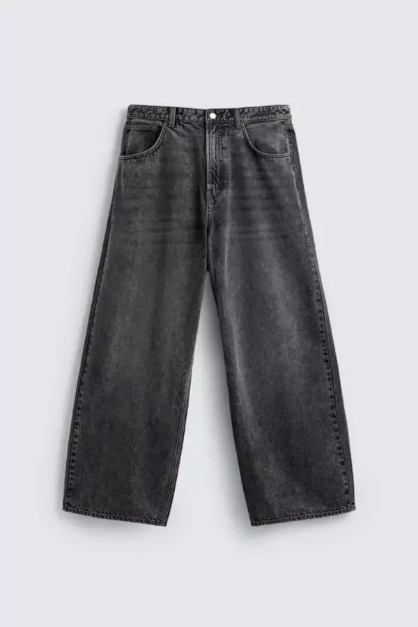 「ユニクロ「実は買ってはいけない5つのアイテム」…競合ブランドに“ユニクロ超えの名作“があった！」の画像