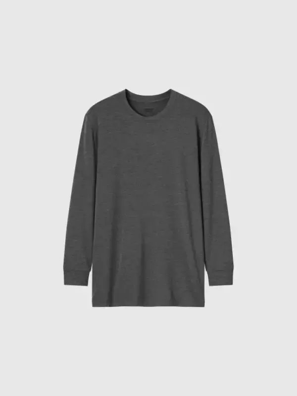 「ユニクロ「実は買ってはいけない5つのアイテム」…競合ブランドに“ユニクロ超えの名作“があった！」の画像