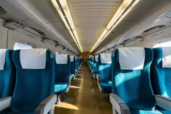 新幹線で「席を立つので荷物を見てほしい」と言われ承諾した男性を襲った悲劇。1時間以上戻らなかった女性の“呆れた行動”