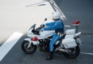 “あおり運転”してきた車を「白バイの待ち伏せポイント」に誘導、警察に捕まえてもらうまでの一部始終――年末年始ベスト