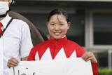 「「女性騎手に2kg減」はもう必要ないのか…小林美駒「女性騎手最速100勝」で問われる“菜七子ルール”の是非」の画像1