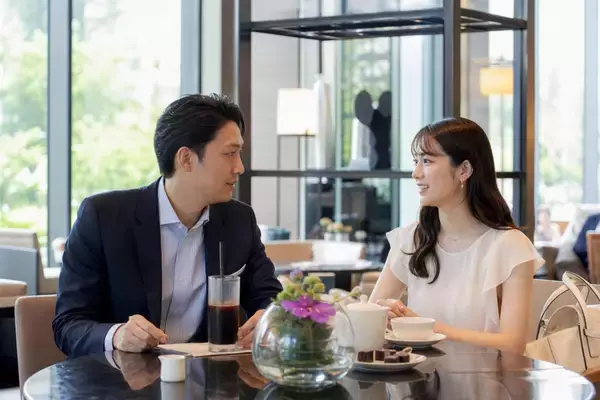 「「20代女性と結婚できた中年男性」が実践していた“好感度が一気に高まる”5つの言動」の画像