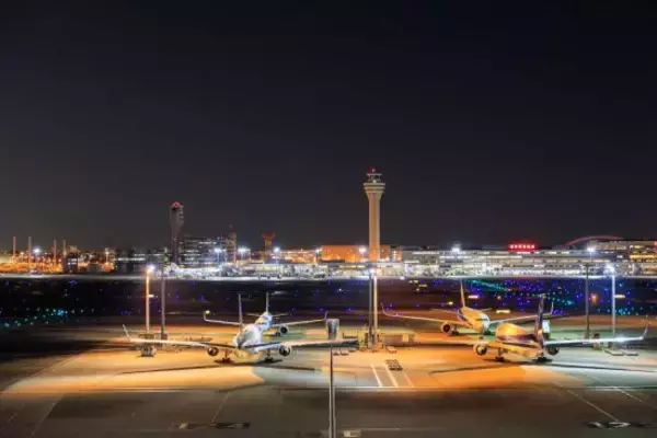 「「深夜フライトなのに一睡もできませんでした」隣に座る外国人からの“2つの睡眠妨害”にウンザリ」の画像