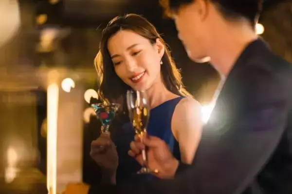 「女性から好かれる「聞き上手なおじさん」に共通している5つの特徴」の画像