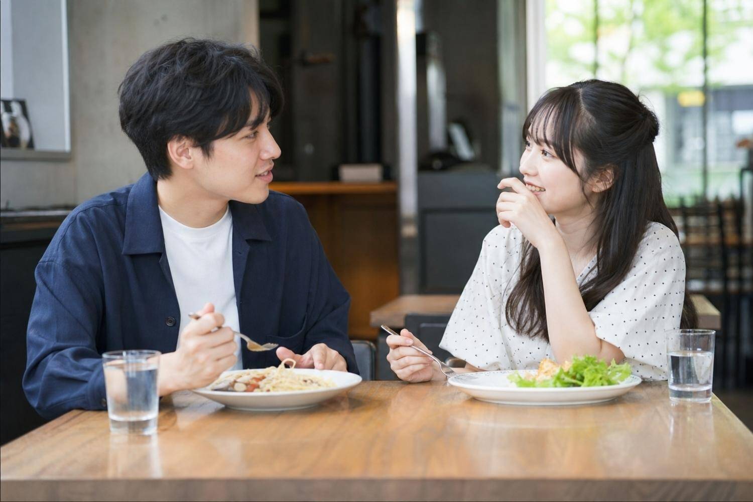 「あんた誰!? ウチの彼氏となにしてんの？」女性27歳を襲ったプールでの悲劇／夏の出会いは減っている？ 全国の水浴場の数と“出会いのかたち”を調べてみた