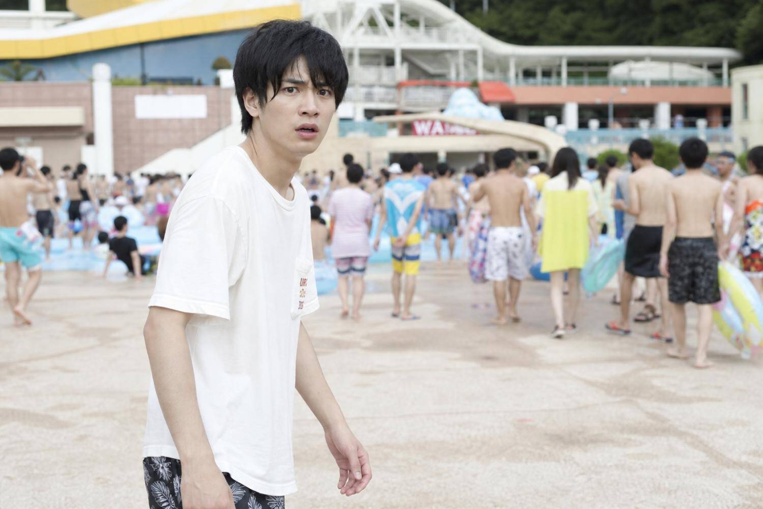 「あんた誰!? ウチの彼氏となにしてんの？」女性27歳を襲ったプールでの悲劇／夏の出会いは減っている？ 全国の水浴場の数と“出会いのかたち”を調べてみた