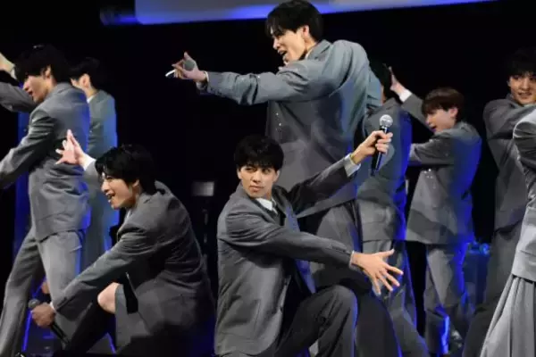 「秋元康プロデュースの新ボーイズグループ 「Cloud ten」が始動、元料理人や東大生ら30人が集結」の画像