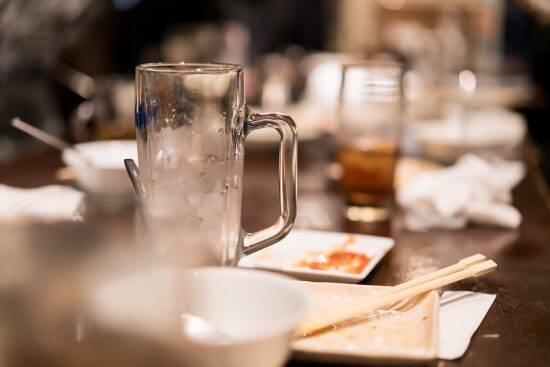 飲食店員が「舌打ちしたくなる」実はイラついている客の言動10選