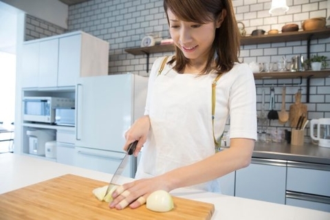 人気の料理アカウントを閉鎖した30代女性。誹謗中傷を繰り返す“犯人”と直接会ったら「身近な先輩」だった