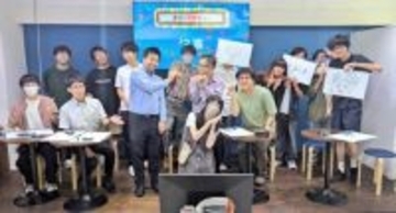 大喜利ブームの“現場”をのぞいてみた。「会社帰りのサラリーマン」がボケ合う理由