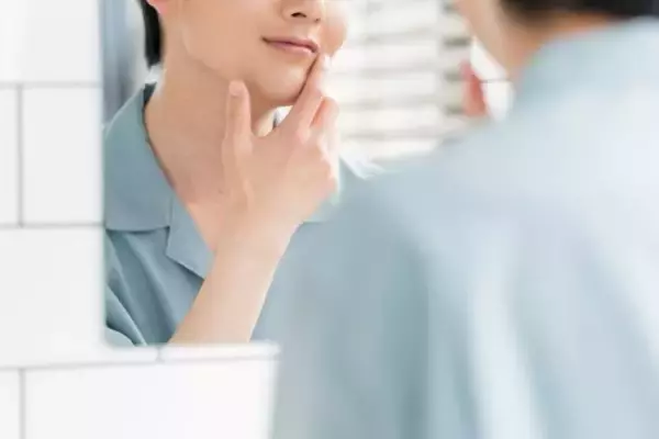 「「毎日お風呂に入っているのに…」女性に“清潔感がない”と思われる男性の“残念な共通点”」の画像