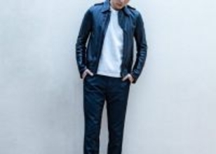 「その格好、時代遅れじゃない？」42歳男性が一刀両断された“痛い中年ファッション”の特徴。「すぐできる」改善コーデも紹介