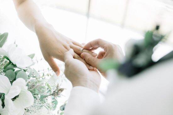 「彼女のことは好き。でも決められない」決断を先延ばしする38歳男性…恋愛コンサルに告げられた“厳しいひと言”