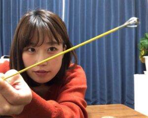 「スーツで釣りする動画」が約500万回再生。現役OLが“出勤1時間前”に魚を狙うワケ