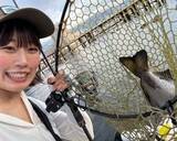 「「スーツで釣りする動画」が約500万回再生。現役OLが“出勤1時間前”に魚を狙うワケ」の画像25