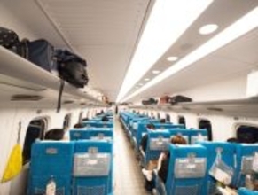 「子どもだから仕方ない…でも」新幹線で絶叫する園児より気になった“母親の態度”