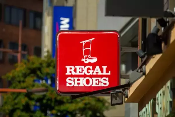 リーガルが大規模リストラ。老舗が直面する「革靴離れ」…20代の4割以上が「毎日スニーカーを履く時代」に勝ち目はあるのか