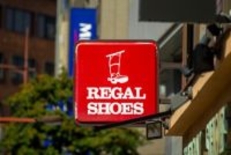 リーガルが大規模リストラ。老舗が直面する「革靴離れ」…20代の4割以上が「毎日スニーカーを履く時代」に勝ち目はあるのか