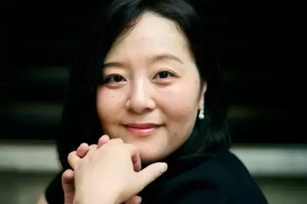 「40歳・子持ち主婦」は嘘だった。元人気セクシー女優が明かす、“作られたプロフィール”を演じ続けた苦悩の日々