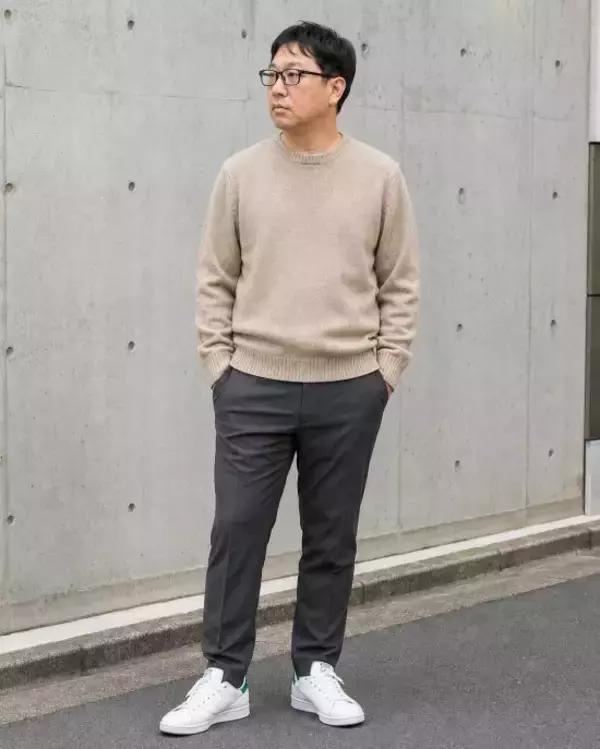 「同じユニクロでも…ダサく見える人の「NG着こなし」4選。中年男性が陥りがちな“サイズ選びの罠”」の画像