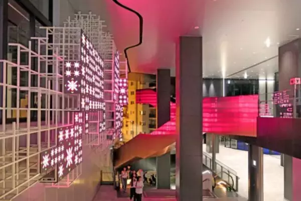 「渋谷サクラステージ、梅田の“廃墟フードコート”…「ガラガラで失敗」は素人目線。都心一等地の再開発ビルが“あえて空いている”理由」の画像