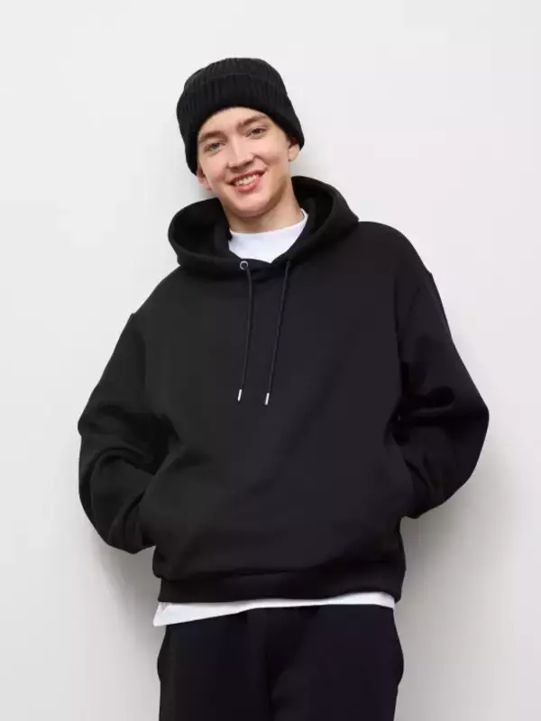 「ユニクロ・GU・無印良品「本当にブランドのよう」「3000円スニーカーが破格」絶対に買い逃してはいけない“秋の最高傑作7アイテム”」の画像