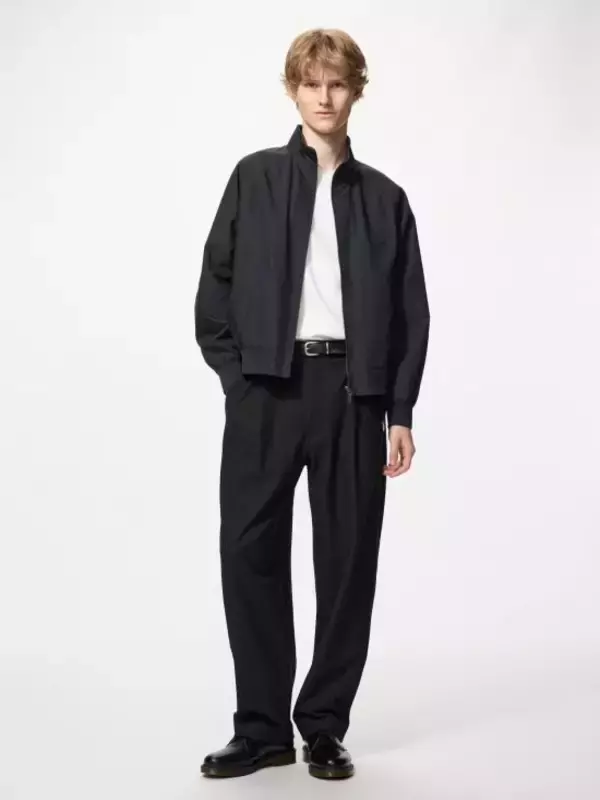 「ユニクロ・GU・無印良品「本当にブランドのよう」「3000円スニーカーが破格」絶対に買い逃してはいけない“秋の最高傑作7アイテム”」の画像