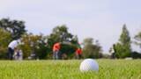 「ゴルフ場でマナー違反を連発する「ヤカラ風の若者」。“そっち系の人”たちに「ちんたらプレーしてなめてんのか？」と詰められた結果」の画像1