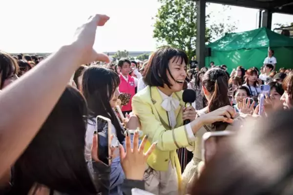 「“平均年齢33歳の新人アイドル”モナキのメンバーが語った“セカンドチャンス”の覚悟「会社員に戻りたいとは思わない」」の画像