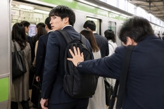 「その荷物どかしてもらえます？」満員電車で“座席を占領する女性”に注意した結果…気まずそうに謝罪するまで