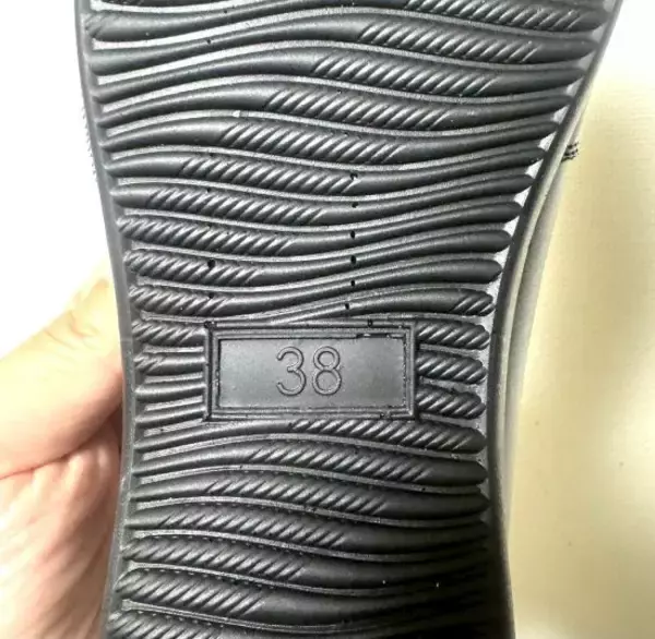 「2万人の足を触った靴のプロが「自分では絶対に買わない靴」とは？必ず避ける5種」の画像