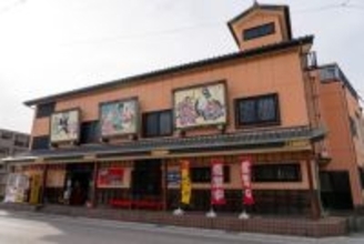 観客150人全員が“人形”…「入浴中の全裸女性」まで再現した、愛知の知られざる異空間